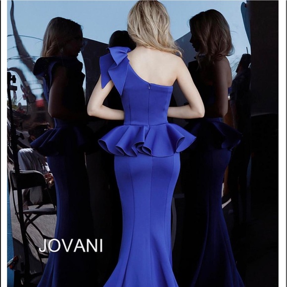 Size 10 jovani evening gown - Picture 2 of 3